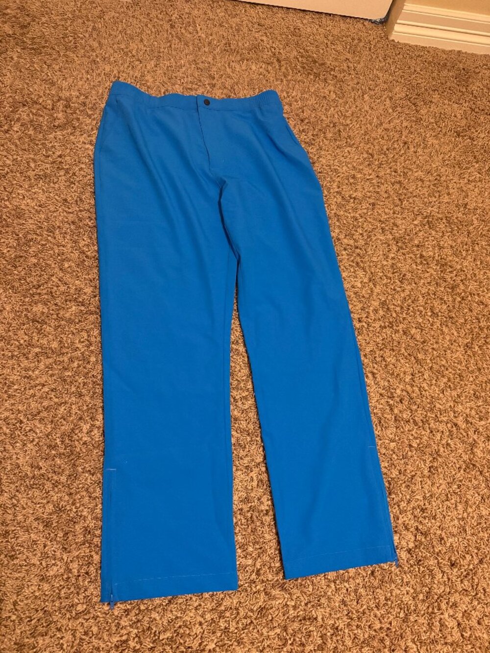 Callaway Golf Pants Size Medium Zip Fly Bright Blue Elastic Waistband Pocket NWT